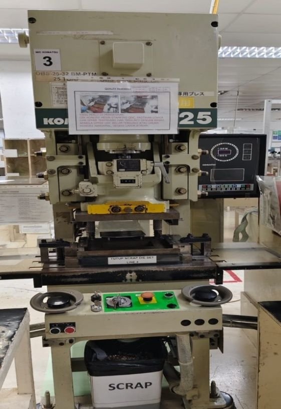 KOMATSU 25 TON